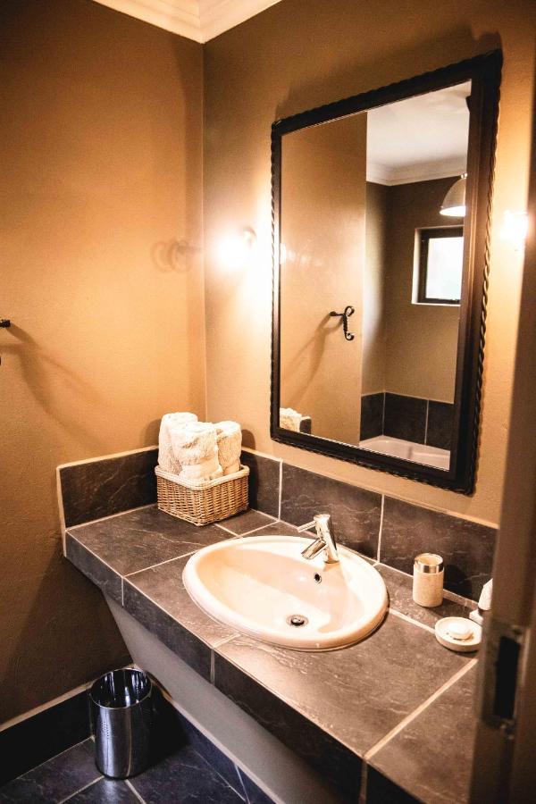 Bass Lake Country Lodge Pretoria Ngoại thất bức ảnh